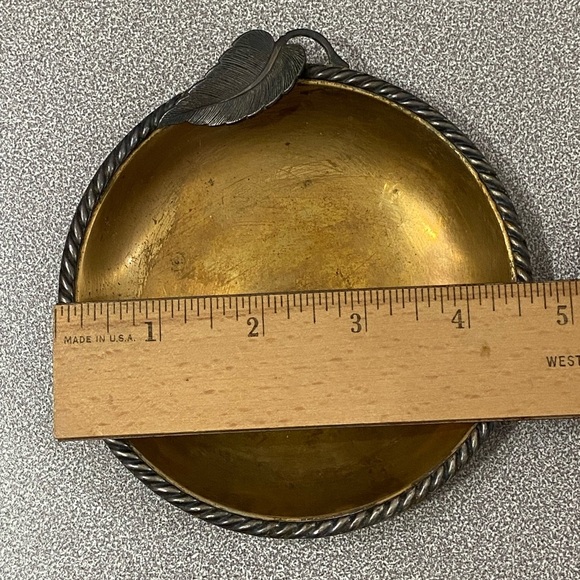 Evans Guilloché Gold tone Brass Trinket Dish with Leaf Art Deco Vintage 50s - Picture 5 of 5